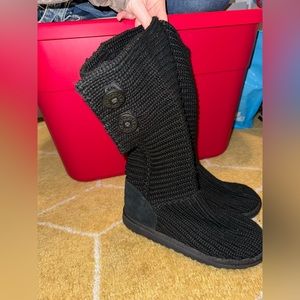 Black knit Ugg